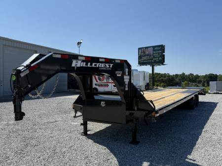 New HillCrest Gooseneck 30+5 22.9 W/ Max Ramps