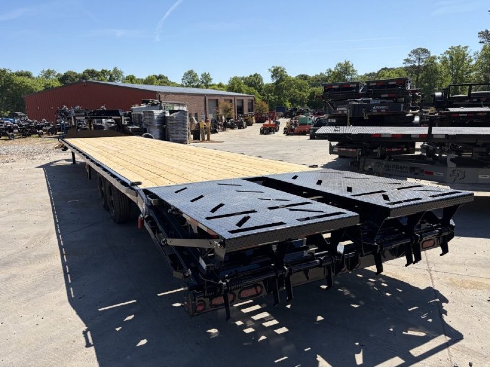 New 2027 Iron Bull FTG Deckover Trailer