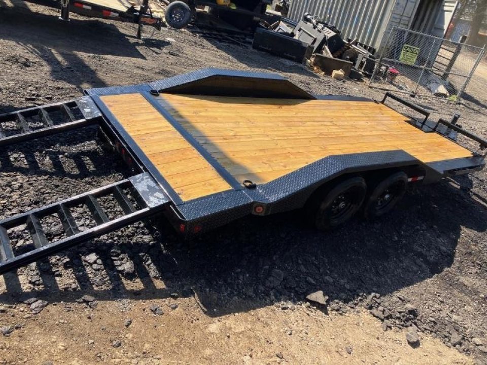New 2026 Iron Bull ETB Car Hauler