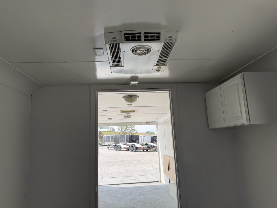 Used 2006 Haulmark 8.5x34 enclosed 3-5200lb axles=15K 7 ft tall Cargo car hauler gooseneck Rear Ramp Trailer