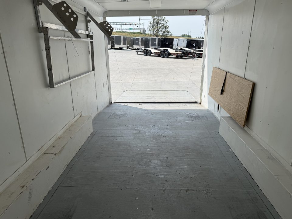 Used 2006 Haulmark 8.5x34 enclosed 3-5200lb axles=15K 7 ft tall Cargo car hauler gooseneck Rear Ramp Trailer