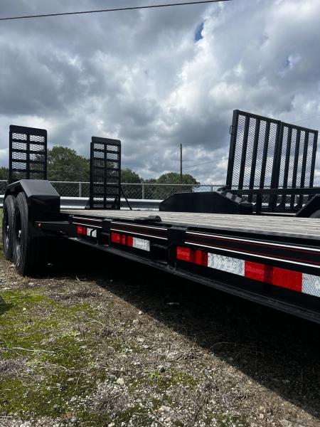 New 2026 Diamond C Trailers 82x20LPX207 Equipment Trailer