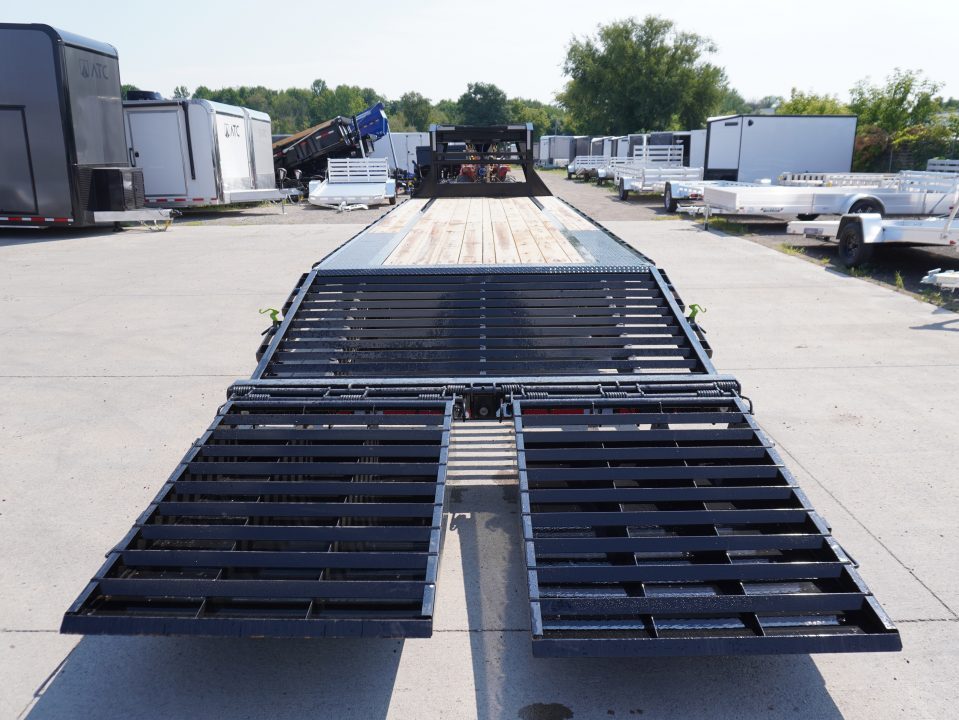 New 2027 Load Trail GP 30ft Low-Pro Gooseneck