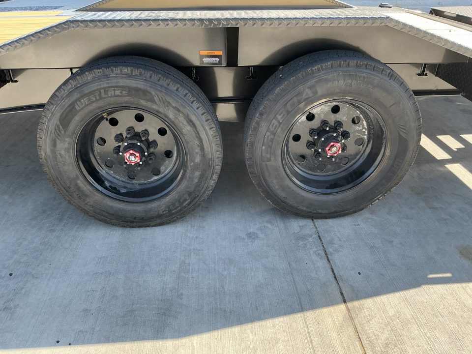 New 2027 MAXX-D 102"x28' GN HD I-Beam Equipment Trailer - H9X