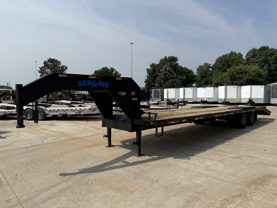 Used 2011 Elite 32ft Gooseneck with 20K GVWR and 2-10,000lb axles