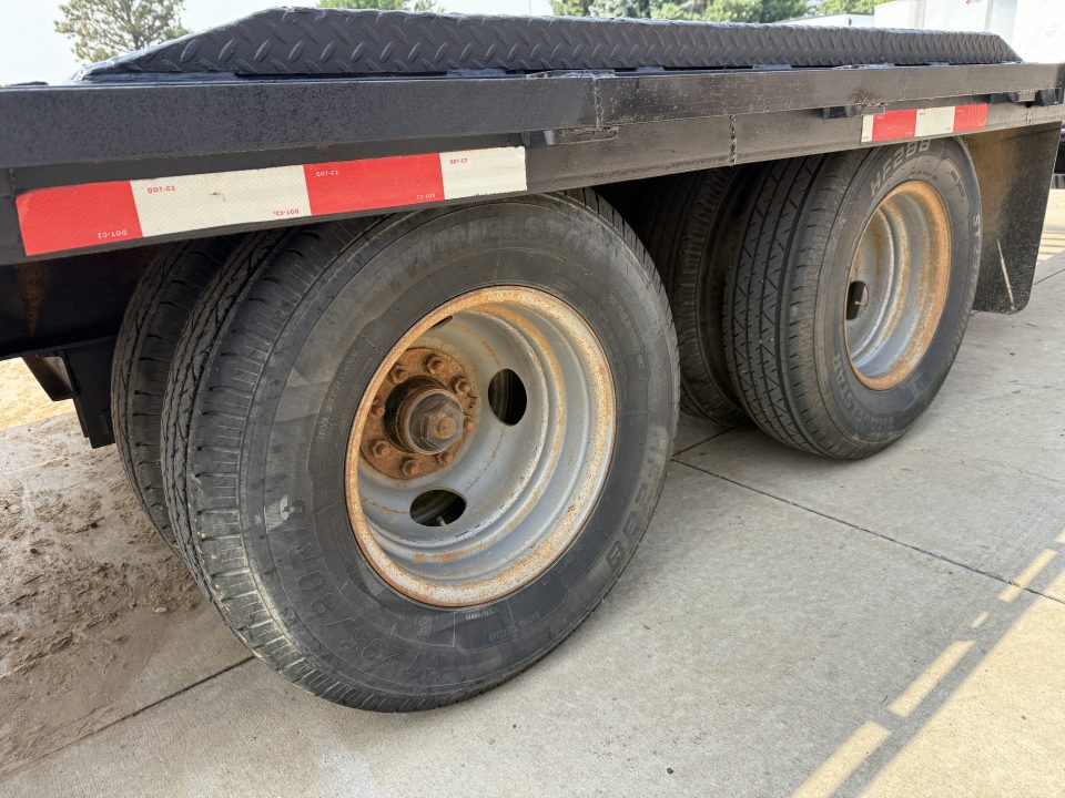 Used 2011 Elite 32ft Gooseneck with 20K GVWR and 2-10,000lb axles