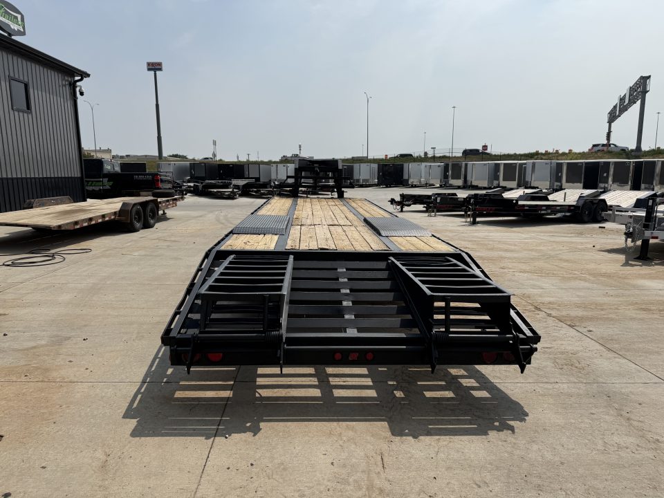 Used 2011 Elite 32ft Gooseneck with 20K GVWR and 2-10,000lb axles