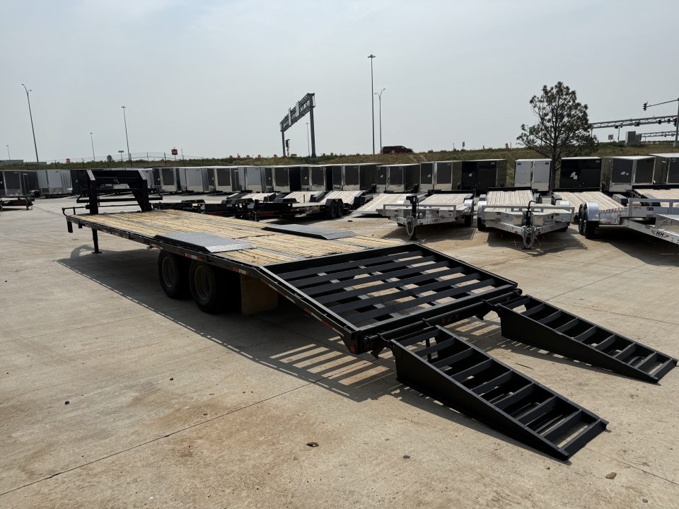 Used 2011 Elite 32ft Gooseneck with 20K GVWR and 2-10,000lb axles