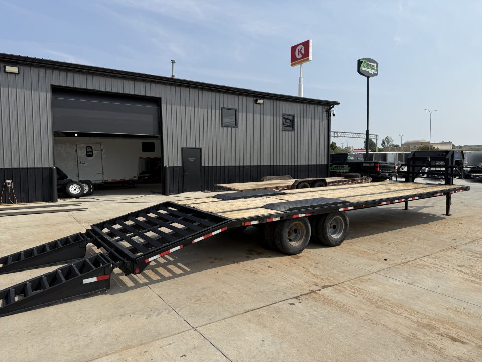 Used 2011 Elite 32ft Gooseneck with 20K GVWR and 2-10,000lb axles
