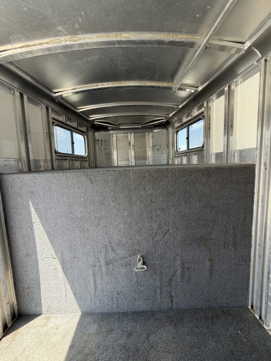 Used 2007 Elite 4 Horse Gooseneck Horse Trailer