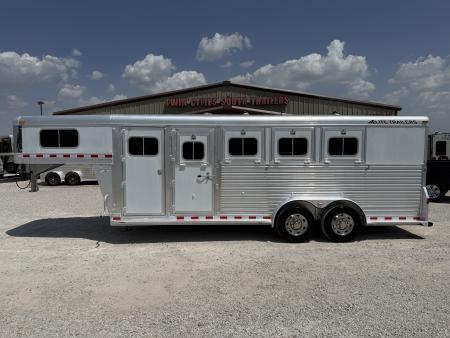 Used 2007 Elite 4 Horse Gooseneck Horse Trailer