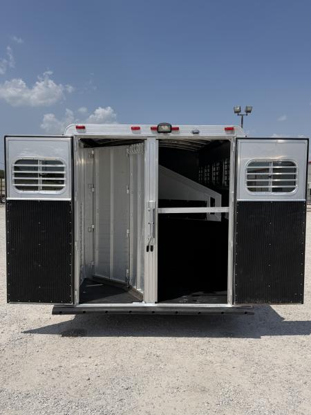 Used 2007 Elite 4 Horse Gooseneck Horse Trailer