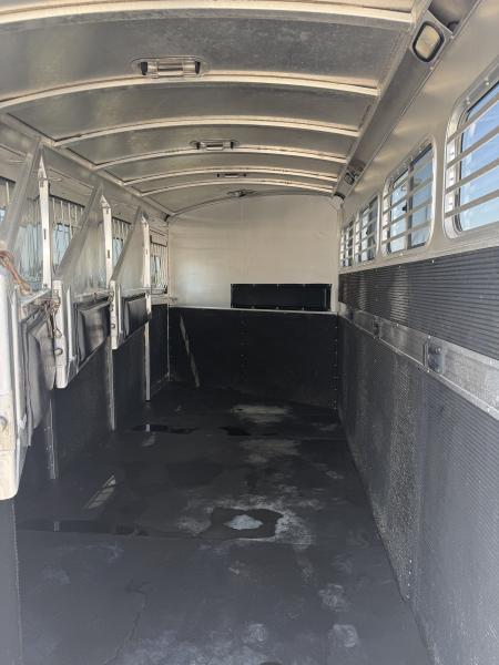 Used 2007 Elite 4 Horse Gooseneck Horse Trailer