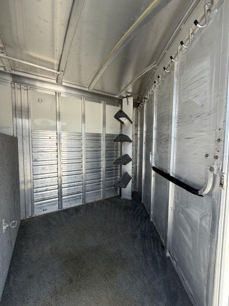 Used 2007 Elite 4 Horse Gooseneck Horse Trailer