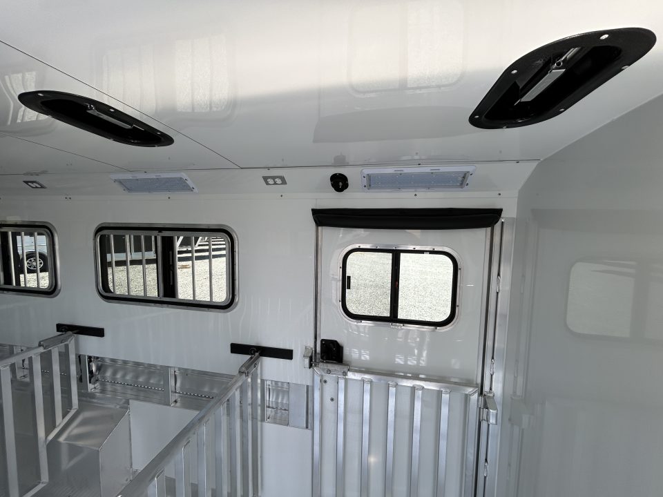 New 2027 Cimarron Showstar 477