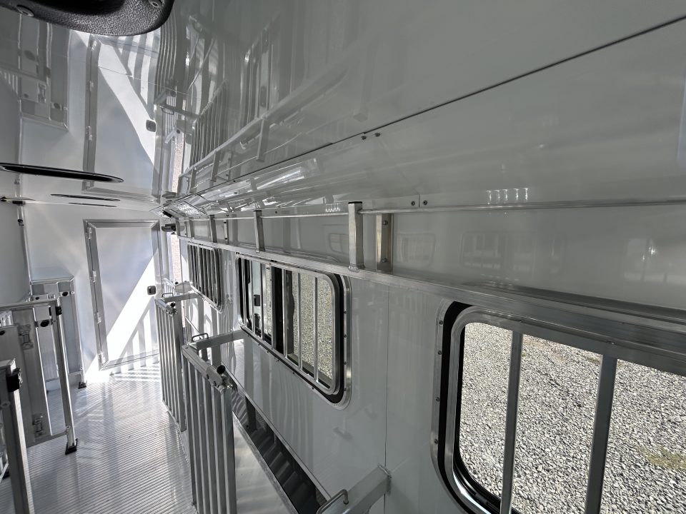 New 2027 Cimarron Showstar 459