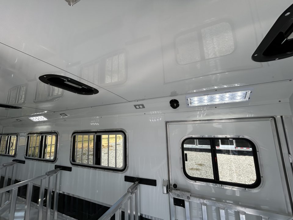 New 2027 Cimarron Showstar 459