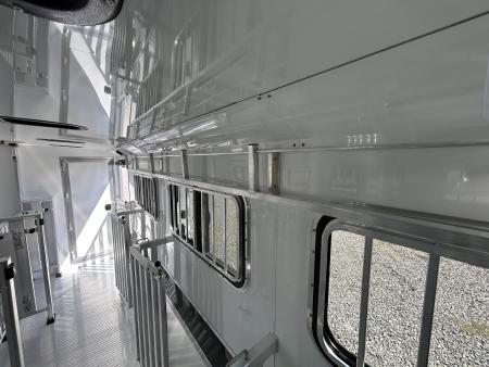 New 2027 Cimarron Showstar 459