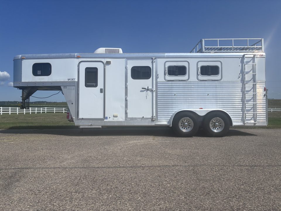 Used 2007 Exiss Trailers 3H 4'LQ Sport Horse Trailer