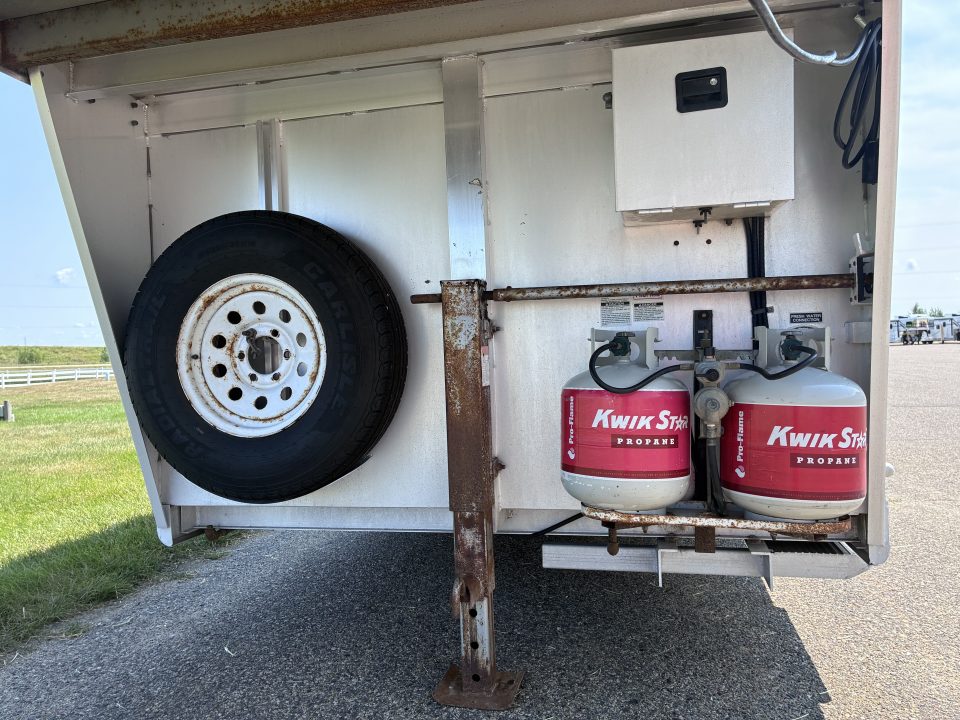 Used 2007 Exiss Trailers 3H 4'LQ Sport Horse Trailer