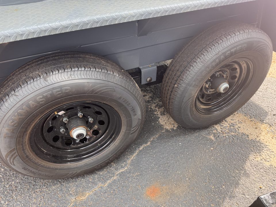 2027 Dump Trailer photo 3