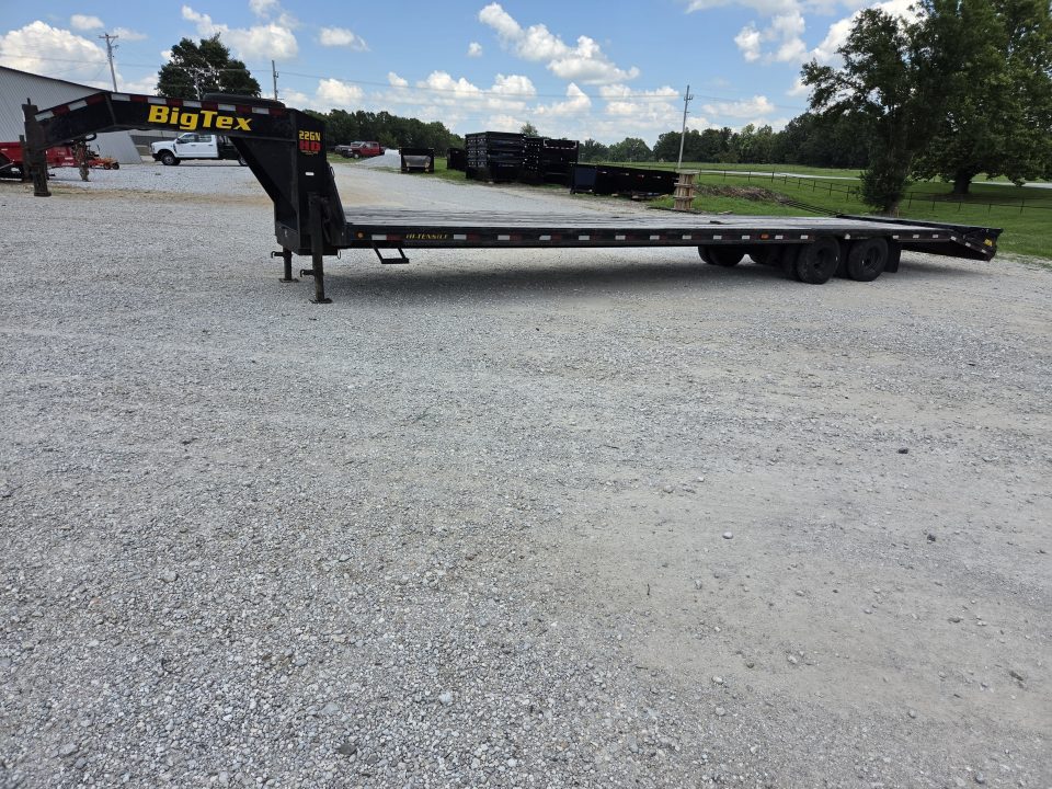 Used 2019 Big Tex 102X40 TANDEM LO-PRO GOOSENECK W/10K AXLES & MAX RAMPS