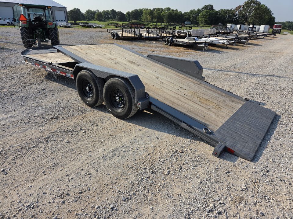 Used 2024 Diamond C 82X22 TANDEM 15.5K GRAVITY TILT W/6' STATIONARY DECK & 14PLY TIRES