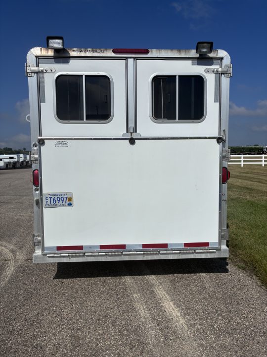 Used 2006 Featherlite Trailers 3H GN Horse Trailer
