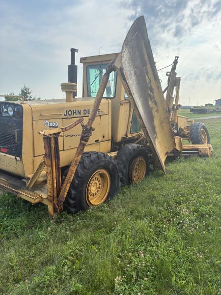 Used 1978 John Deere 770 ROAD GRADER Power Equipment