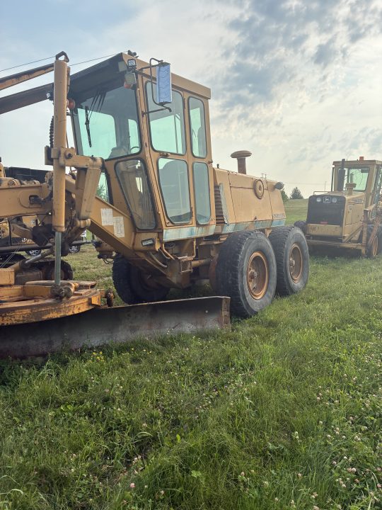 Used 1991 Other ROAD GRADER 850 Power Equipment