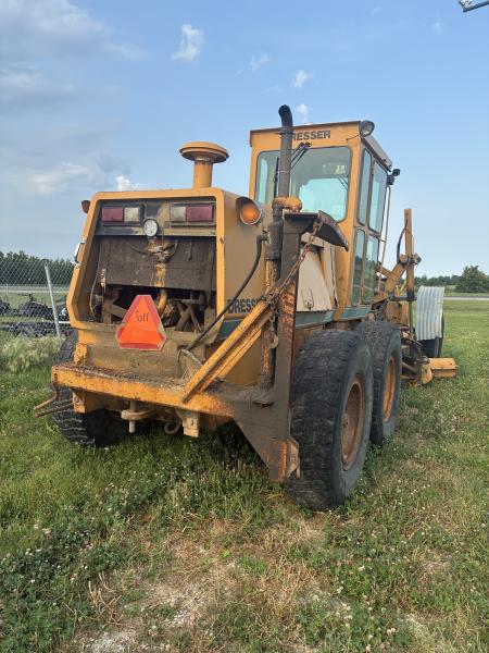 Used 1991 Other ROAD GRADER 850 Power Equipment
