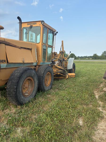 Used 1991 Other ROAD GRADER 850 Power Equipment