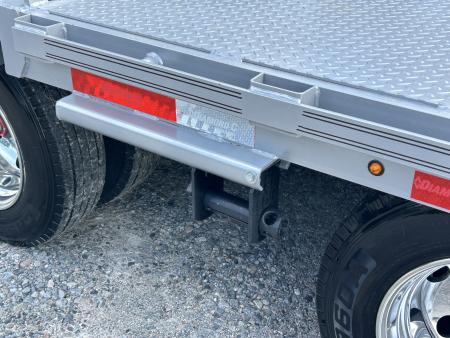 New 2027 Diamond C FMAX212 Hydraulic Dovetail, 35ft ( 23+12) 12K Axles, 17.5 Wheels PACESETTER, Hyd Disc Brakes