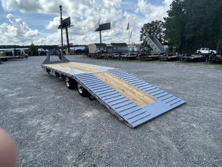 New 2027 Diamond C FMAX212 Hydraulic Dovetail, 35ft ( 23+12) 12K Axles, 17.5 Wheels PACESETTER, Hyd Disc Brakes