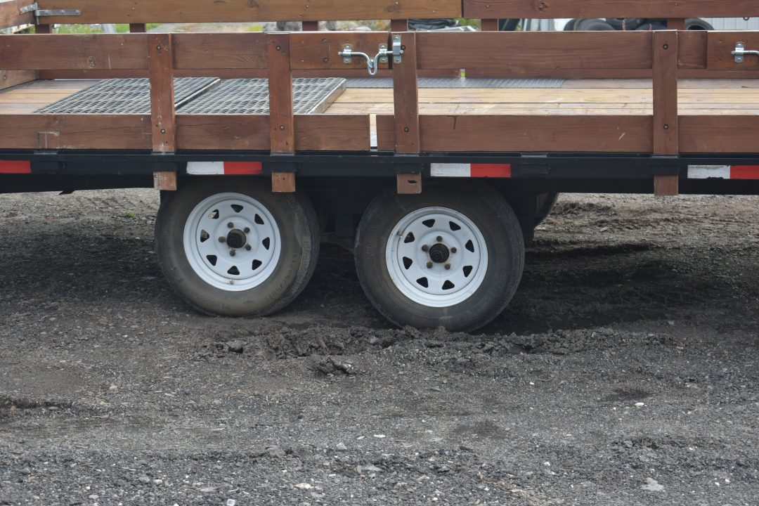 Used 2015 PJ Trailers Flat bed Deckover Trailer