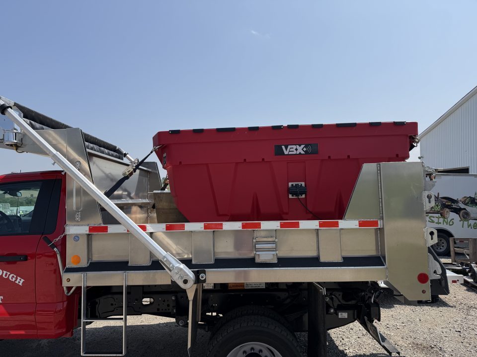 New 2026 BOSS 1.5 cu yd (VBX6000+) Salt Spreader w/ Auger