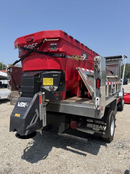New 2026 BOSS 1.5 cu yd (VBX6000+) Salt Spreader w/ Auger