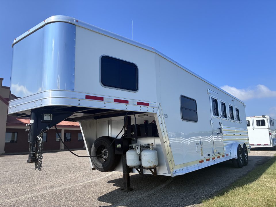 Used 2021 Kiefer Manufacturing 4H 9'LQ Horse Trailer