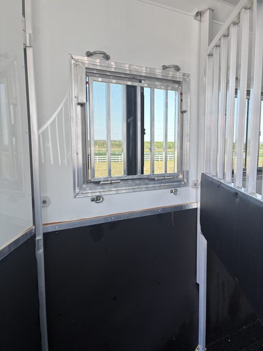 Used 2021 Kiefer Manufacturing 4H 9'LQ Horse Trailer
