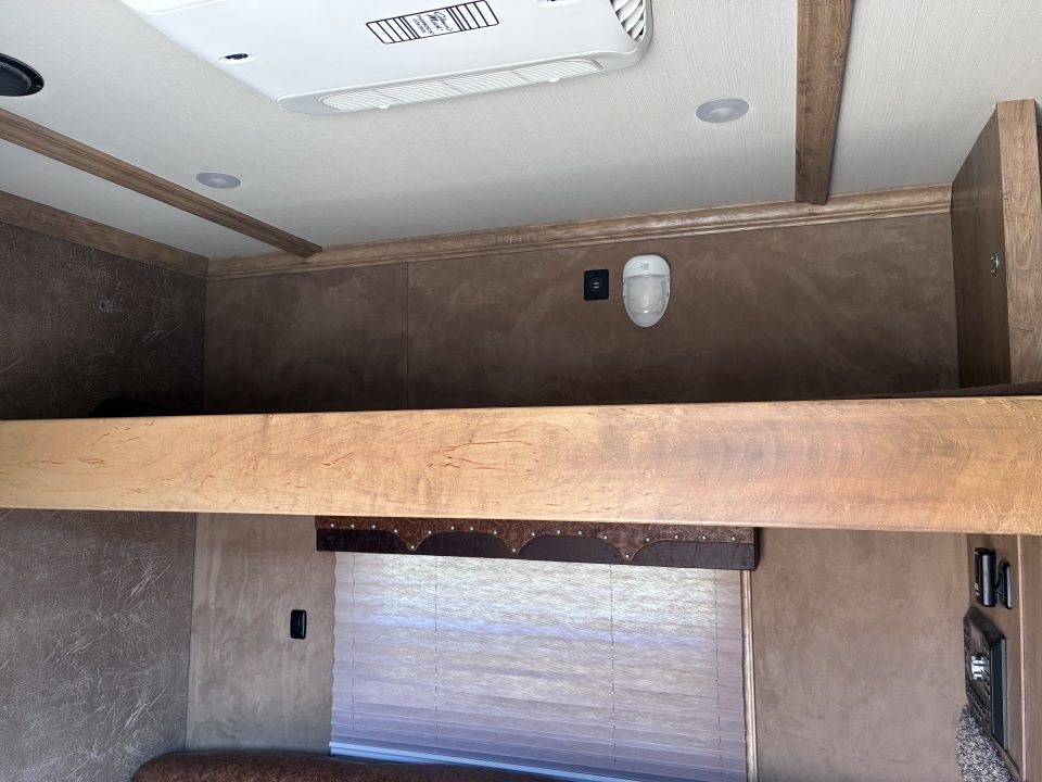 Used 2021 Kiefer Manufacturing 4H 9'LQ Horse Trailer