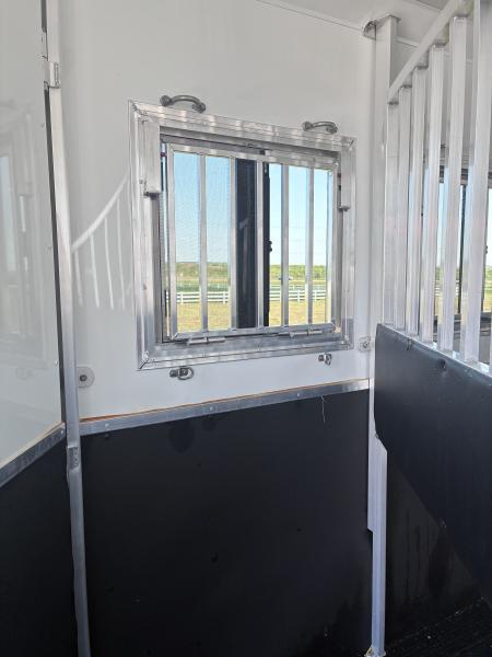 Used 2021 Kiefer Manufacturing 4H 9'LQ Horse Trailer