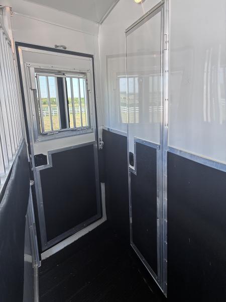 Used 2021 Kiefer Manufacturing 4H 9'LQ Horse Trailer