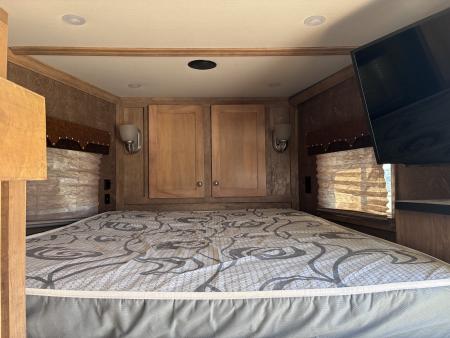 Used 2021 Kiefer Manufacturing 4H 9'LQ Horse Trailer