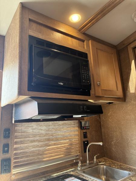 Used 2021 Kiefer Manufacturing 4H 9'LQ Horse Trailer