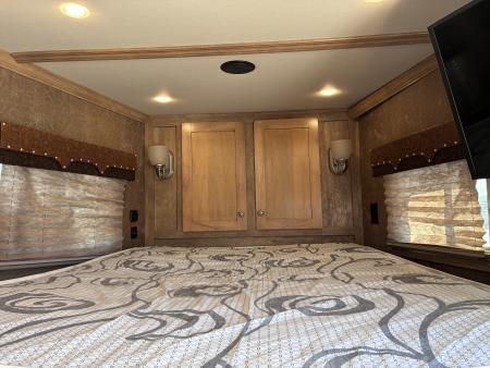 Used 2021 Kiefer Manufacturing 4H 9'LQ Horse Trailer