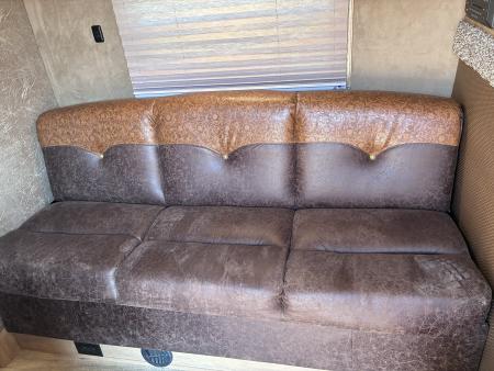 Used 2021 Kiefer Manufacturing 4H 9'LQ Horse Trailer
