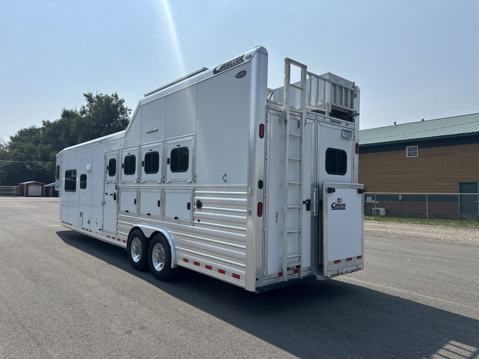 Used 2017 Cimarron 4 Horse with 12'8" Living Quarter