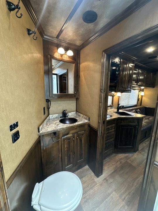 Used 2017 Cimarron 4 Horse with 12'8" Living Quarter