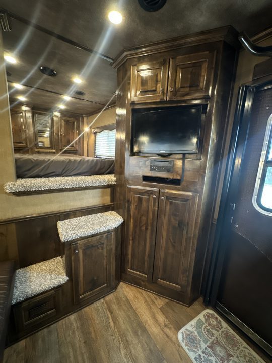 Used 2017 Cimarron 4 Horse with 12'8" Living Quarter