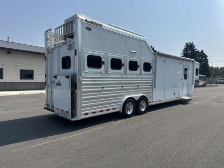 Used 2017 Cimarron 4 Horse with 12'8" Living Quarter